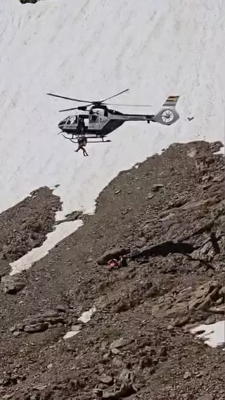 Fracturas, esguinces y luxaciones: esta es la factura del intenso fin de semana de rescates en el Pirineo aragonés