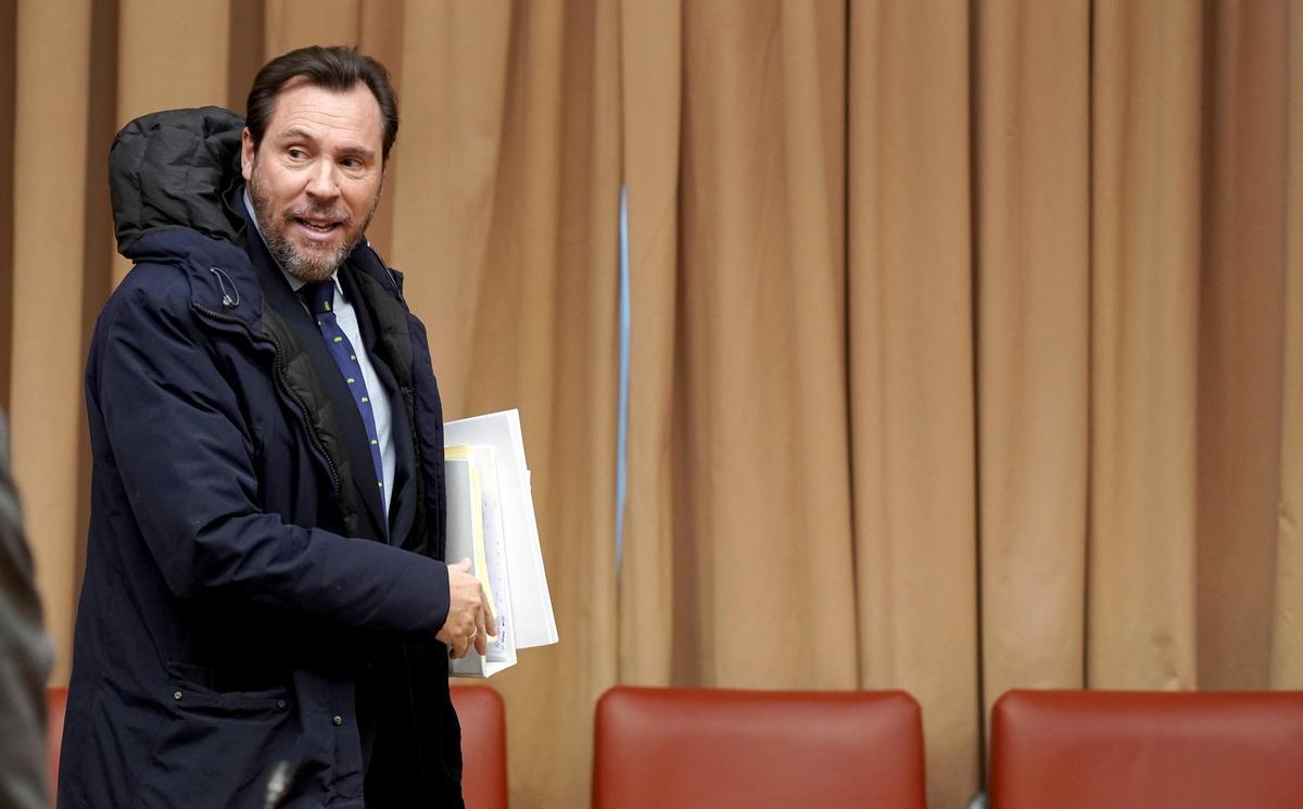 Óscar Puente, ministro de Transportes, durante su comparecencia en el Congreso de los Diputados, para informar sobre el accidente ferroviario de Adamuz.