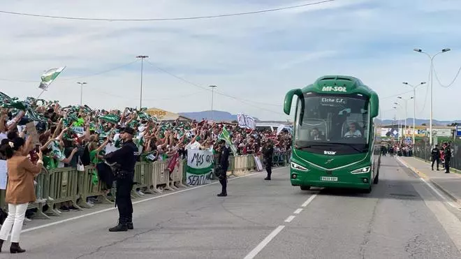 Así se han vivido las horas previas al partido del Elche-Albacete en la “FanZone” del Martínez Valero