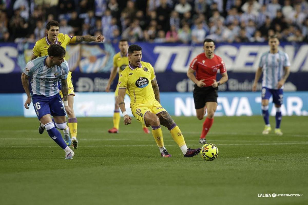 Imagen del partido de este sábado entre el Málaga CF y el Real Valladolid en La Rosaleda.