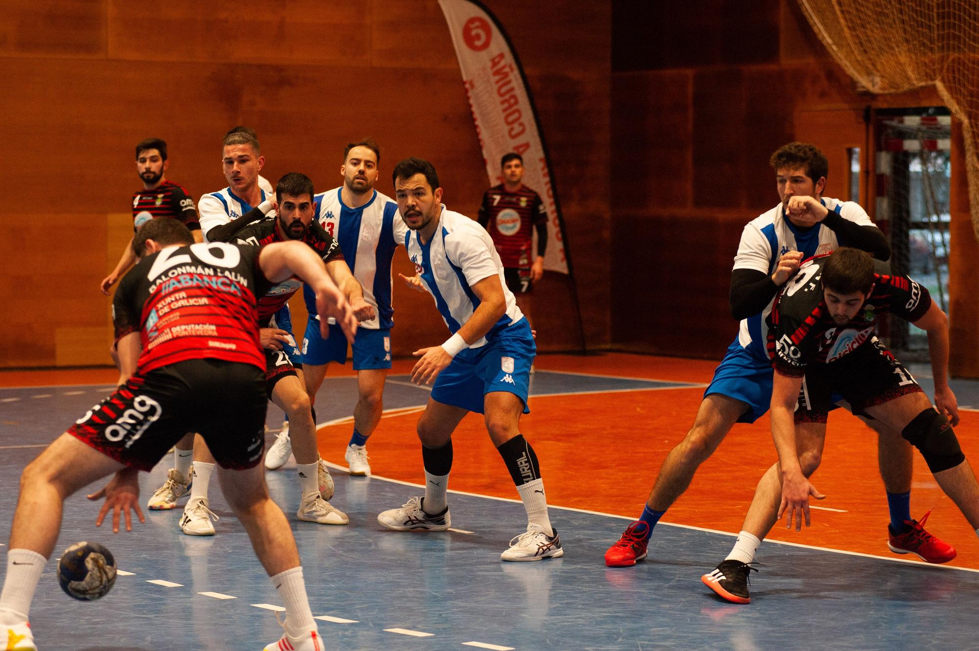 El OAR Coruña le gana 34-25 al Balonmano Lalín