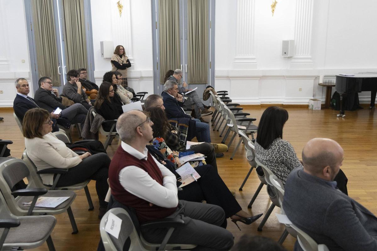 Asistentes a la jornada de Epidemiologia y Salut Pública en la Casa de la Cultura de Xàtiva.