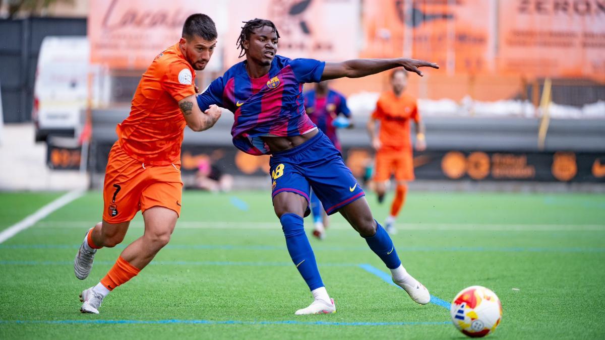 El Barça Atlètic cae ante el Torrent y se queda fuera de los playoffs de ascenso