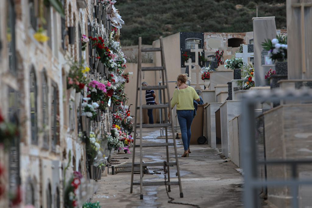 Cementerio de Los Remedios de Cartagena en el Día de Todos los Santos