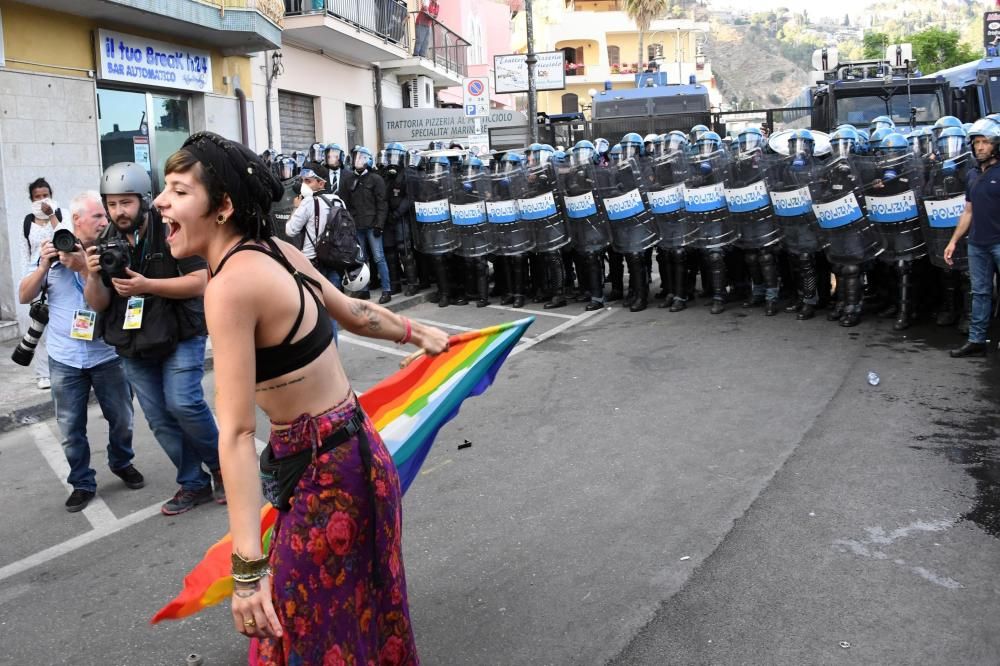 Choques entre policías y manifestantes en el G7