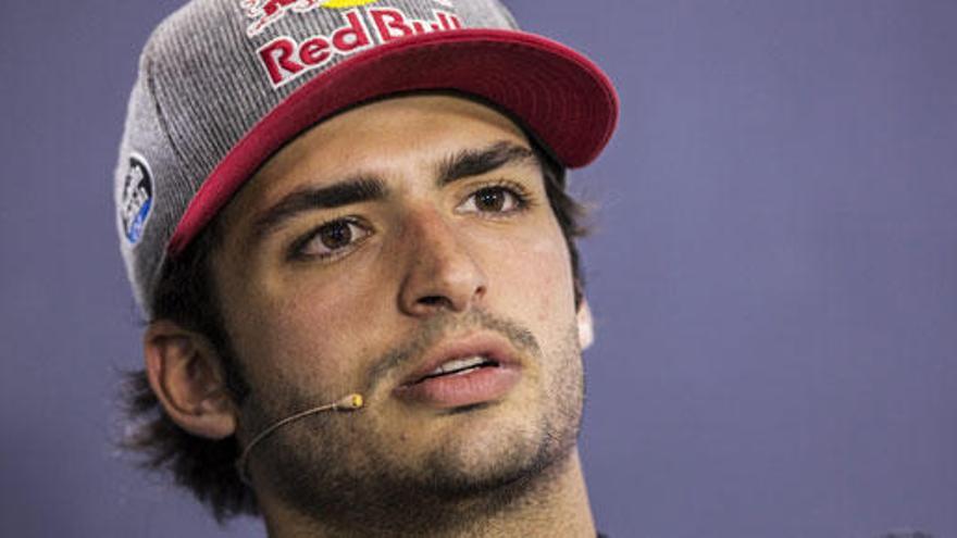 Carlos Sainz seguirá una temporada más en Toro Rosso.