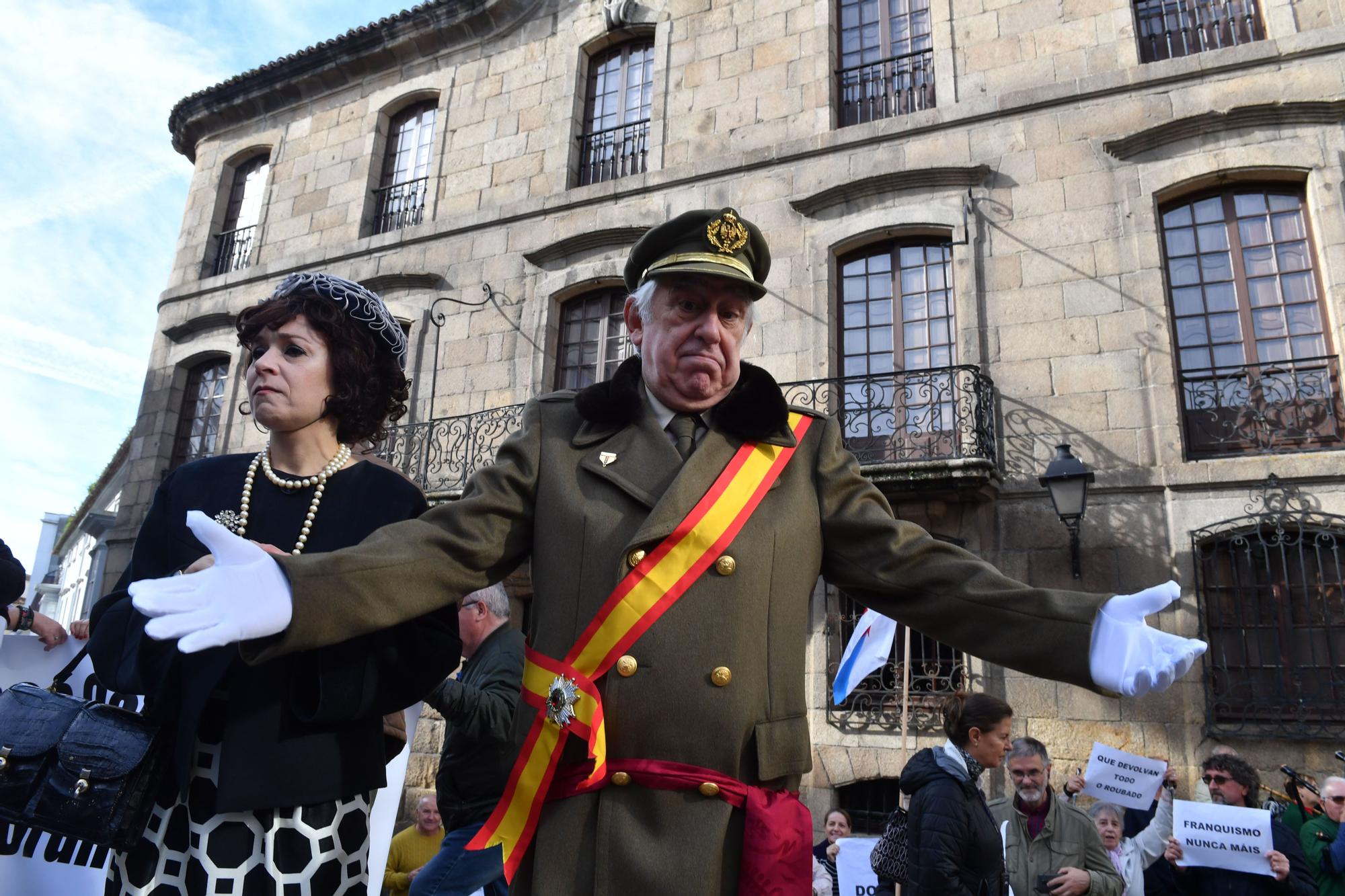 III Marcha Cívica hacia la Casa Cornide para pedir la devolución del inmueble