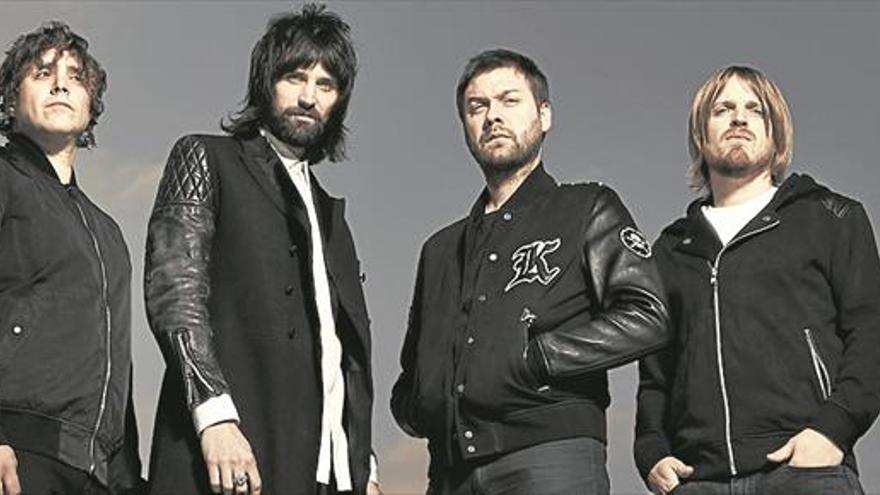 Los ingleses Kasabian y Love of Lesbian despiden la cita musical