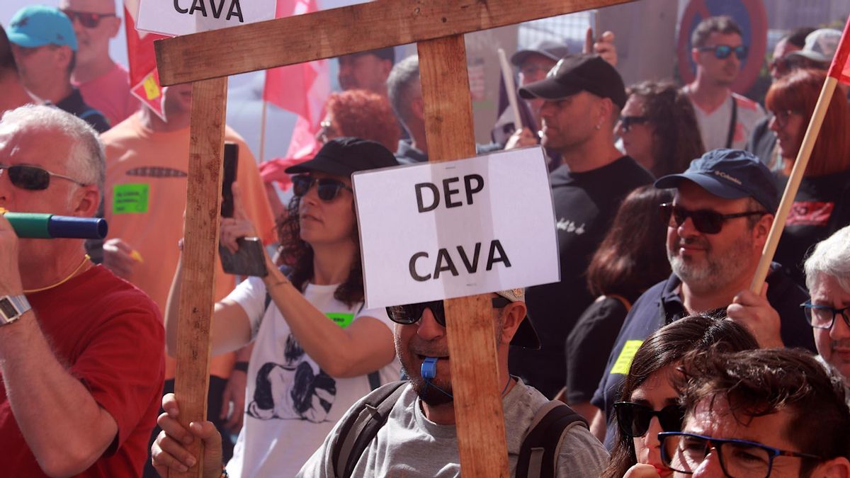 Manifestación contra el ERE de Freixenet