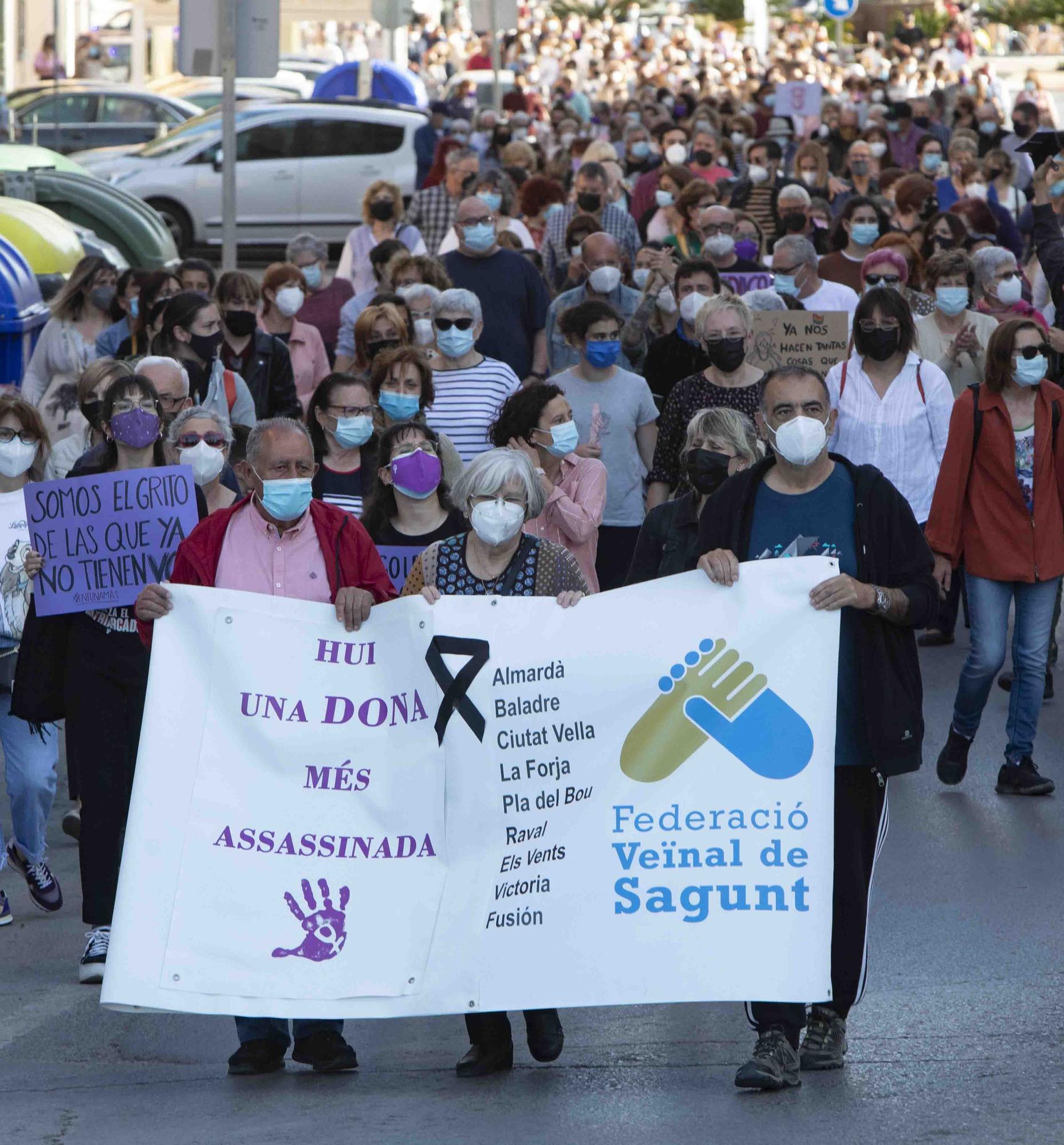 Manifestación en el Port de Sagunt por el asesinato machista de Soledad.