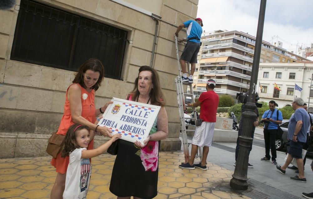 La periodista Pirula Arderius ya tiene su calle en Alicante