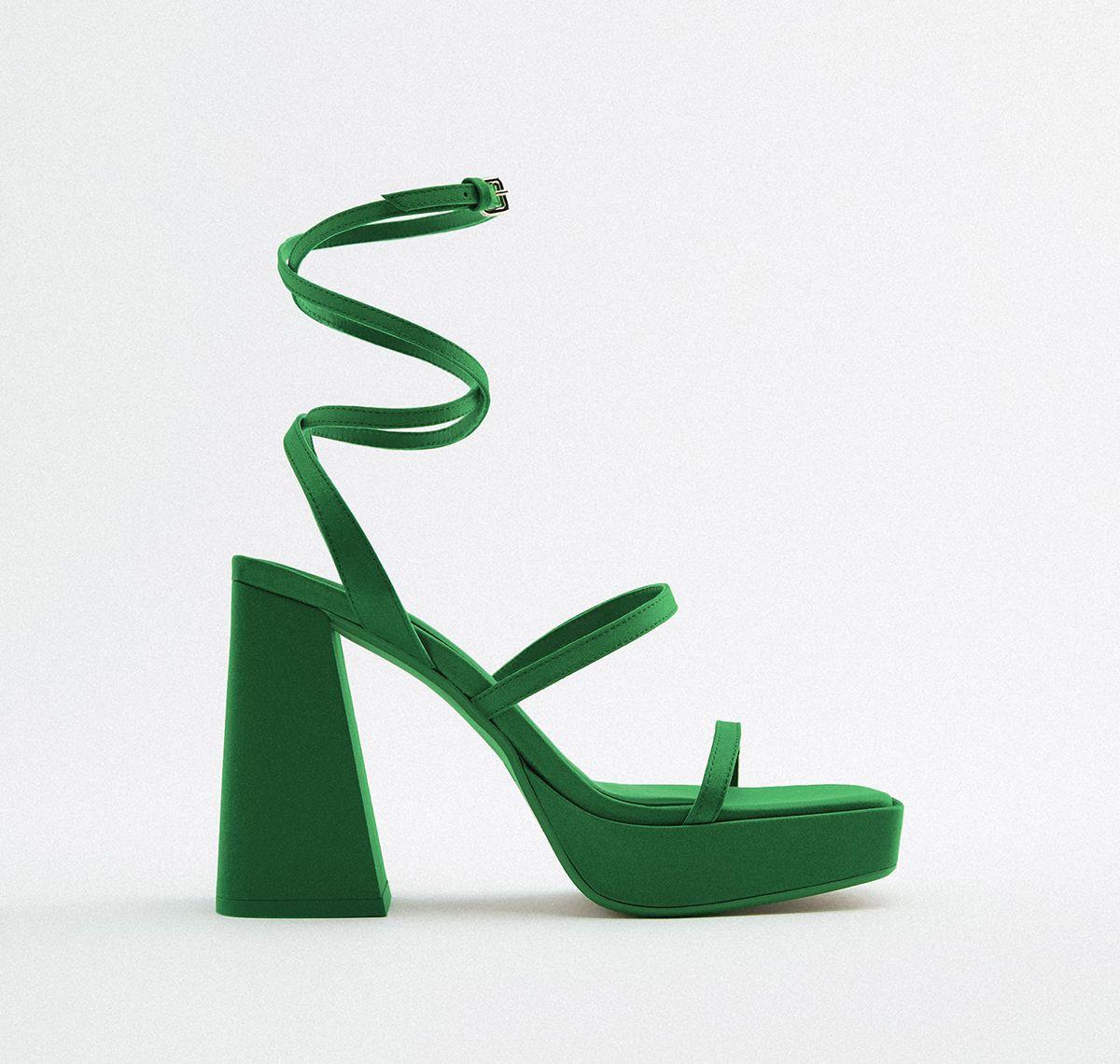 Sandalias con plataforma verdes de Zara