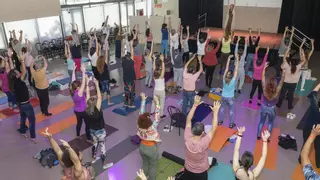 Parets convierte la Sala Basart en un espacio de meditación, danza y conciencia corporal