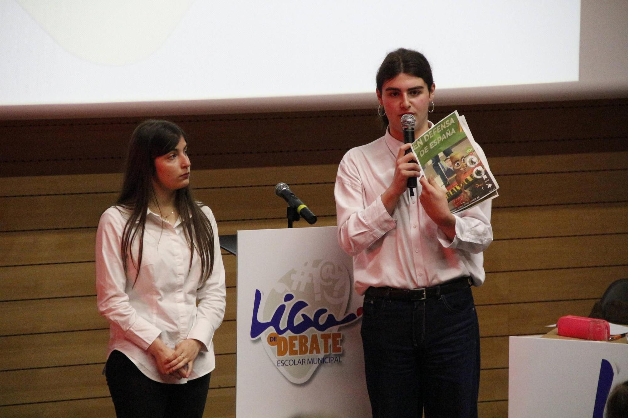 La semifinal de la Liga de Debate Escolar Municipal de Gijón, en imágenes
