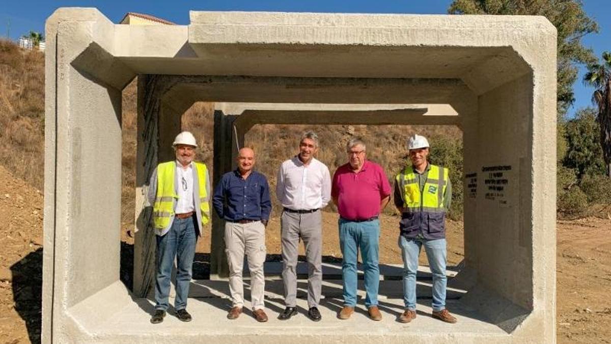 Benalmádena ultima el embovedado del arroyo Pantano.