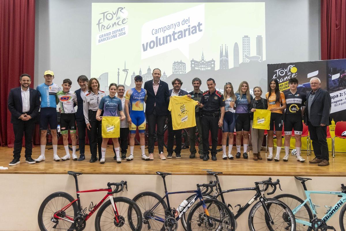 Presentación de la campaña de la Generalitat para conseguir voluntarios para el Tour de 2026.
