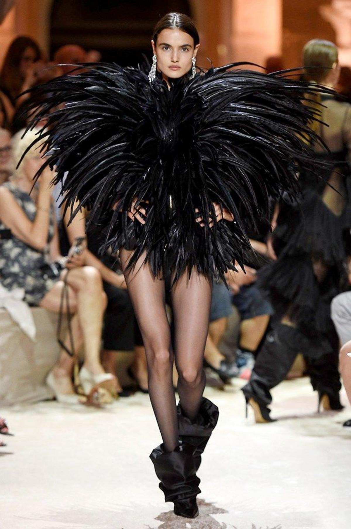 Con plumas, para Alexandre Vauthier