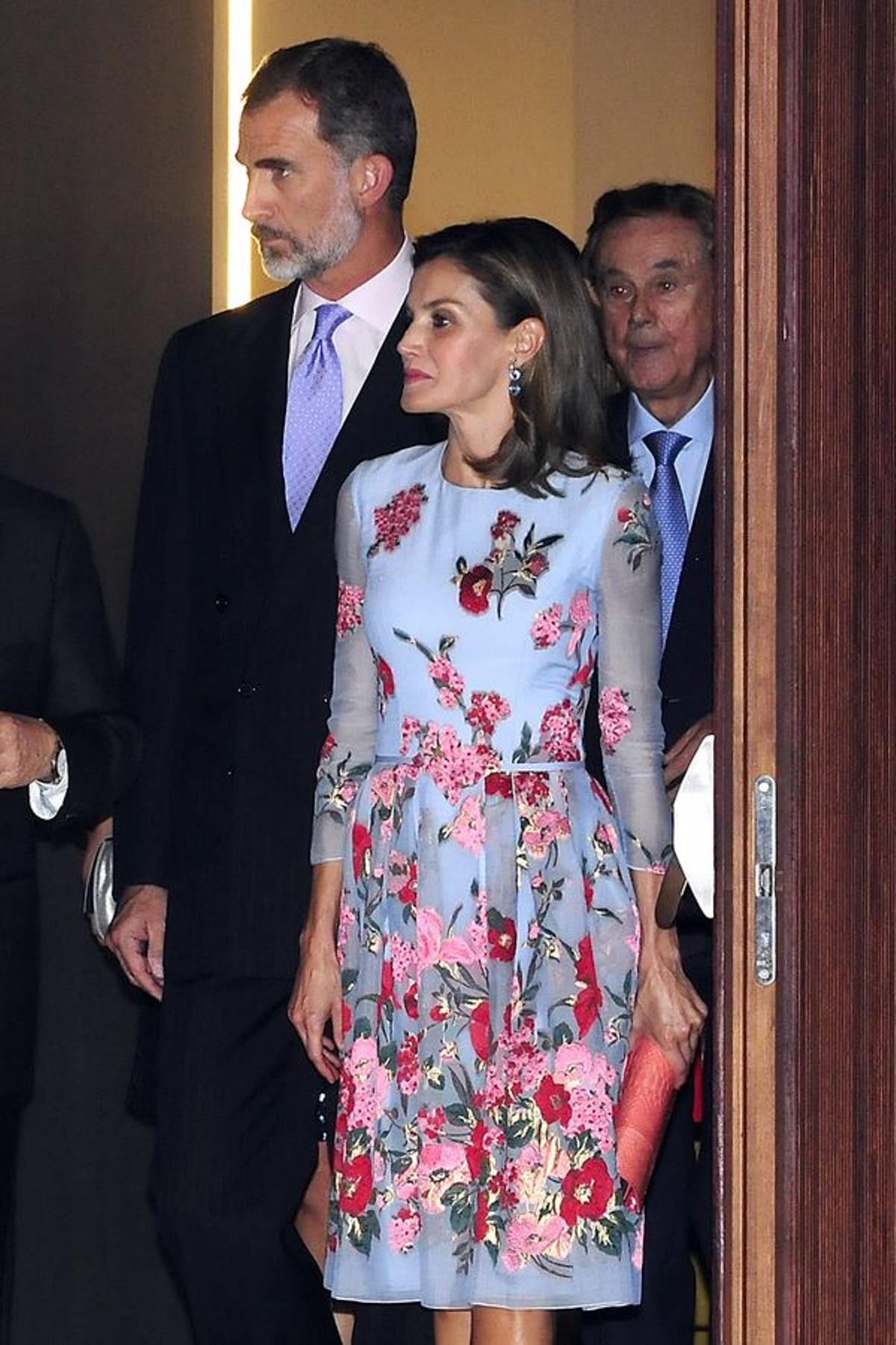 Letizia Ortiz con vestido floral de la colección Crucero 2018 de Carolina Herrera