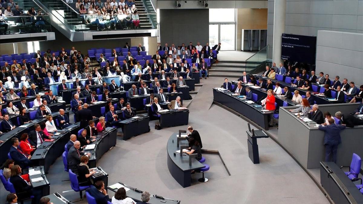 Merkel, durante su intervención en el Bundestag, en Berlín.