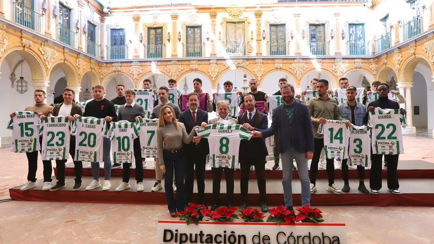 La firma del convenio entre la Diputación y el Córdoba CF, en imágenes