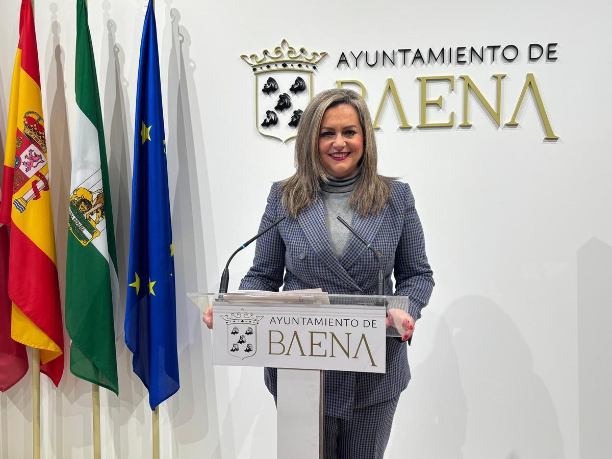 María Jesús Serrano presenta los planes de empleo autorizados por la Junta.