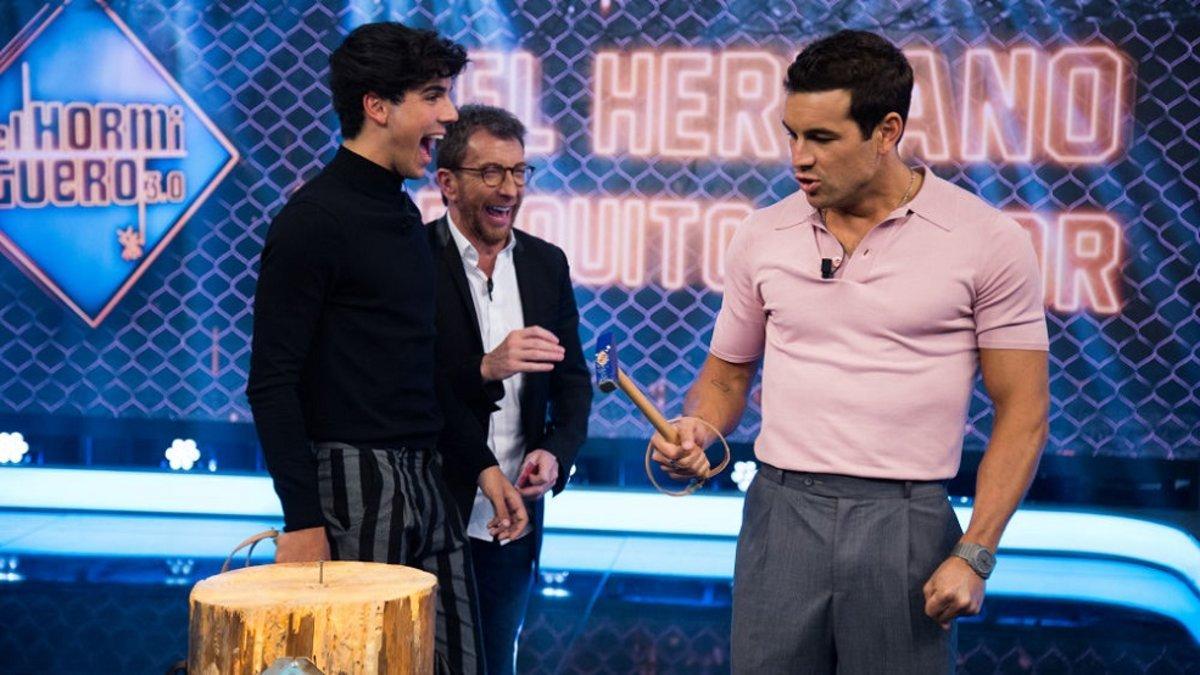 Pablo Motos y sus colaboradores se equivocan con el baile inicial de 'El Hormiguero' | Antena 3