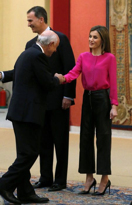 Sus Majestades los Reyes presidieron la reunión anual con los miembros de Patronatos de la Fundación Princesa de Asturias en el Palacio Real de El Pardo.