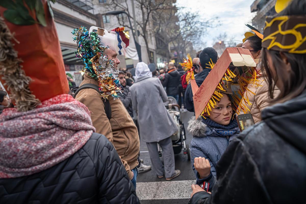 Arranca el Carnaval 2025 de BCN en Sants
