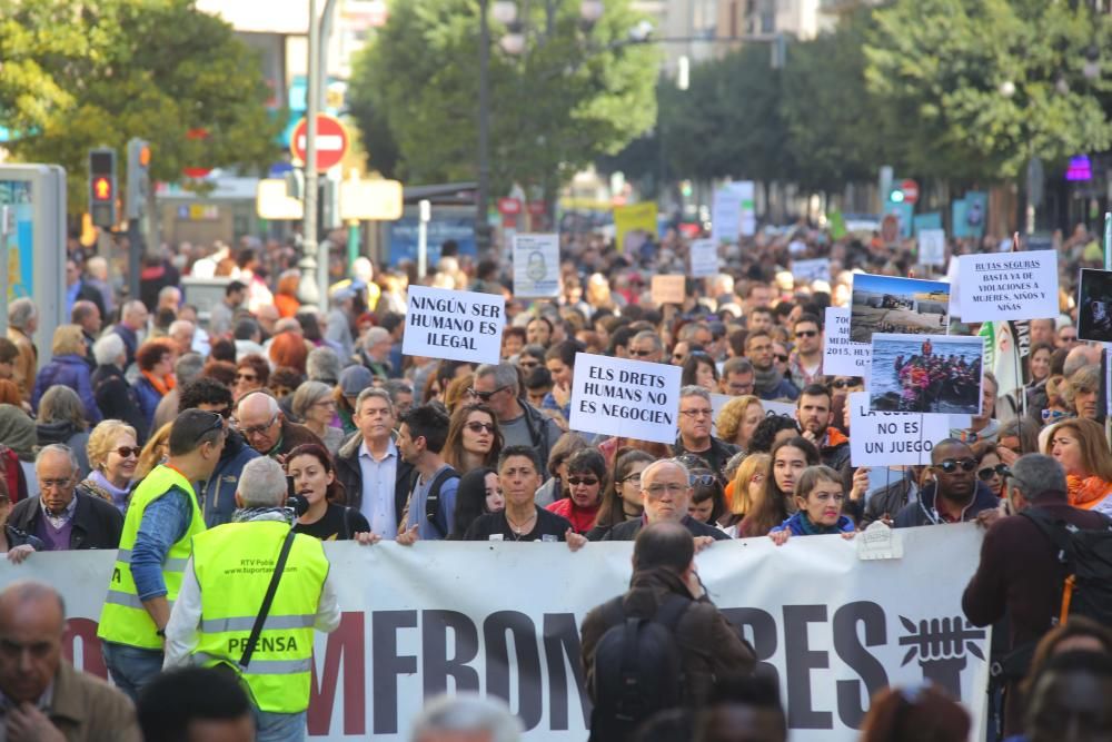 Clamor en València por los refugiados y los derechos humanos