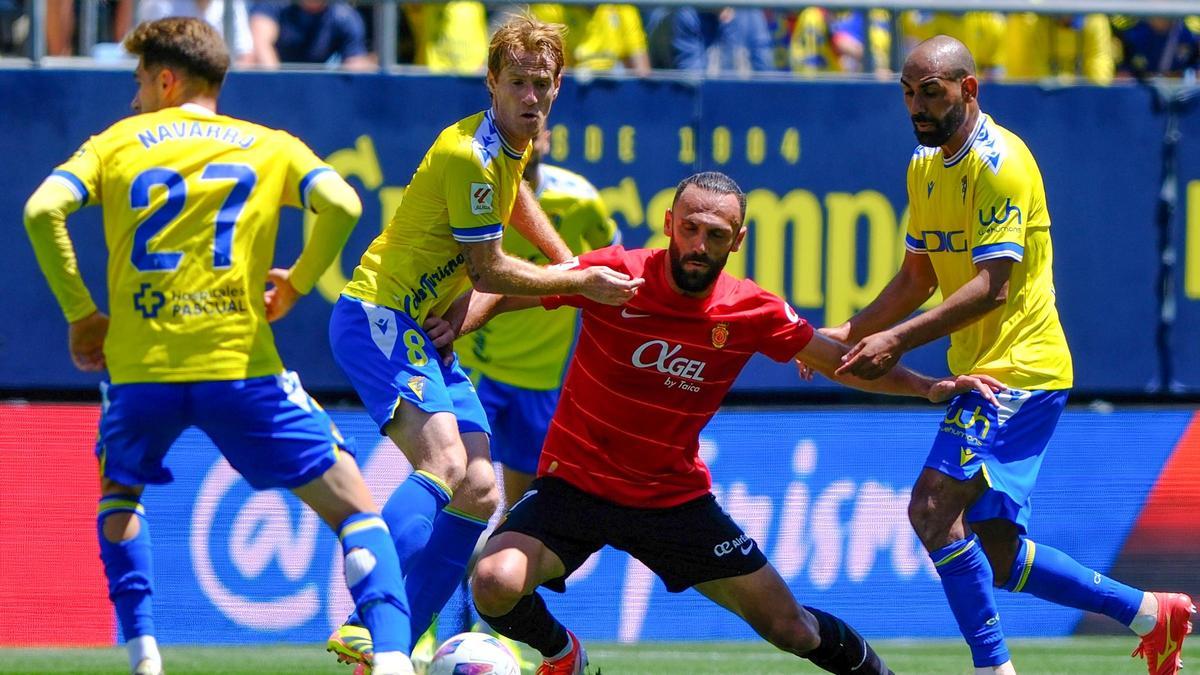 El Cádiz empató ante el Mallorca en un duelo clave por la permanencia