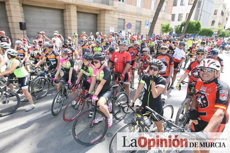 Concentración por la seguridad de los ciclistas