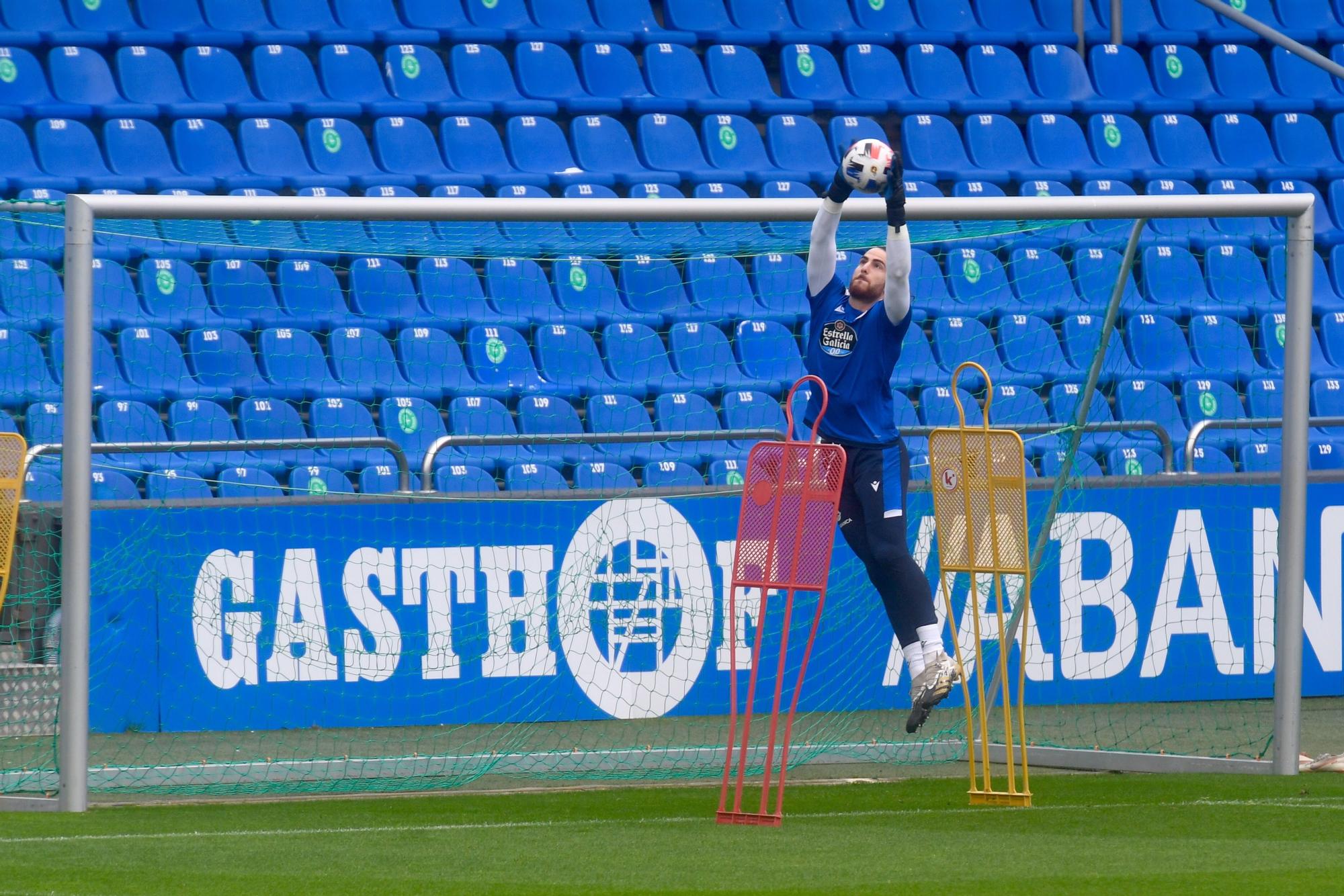 El Dépor prepara en Riazor el partido frente al Numancia en Soria