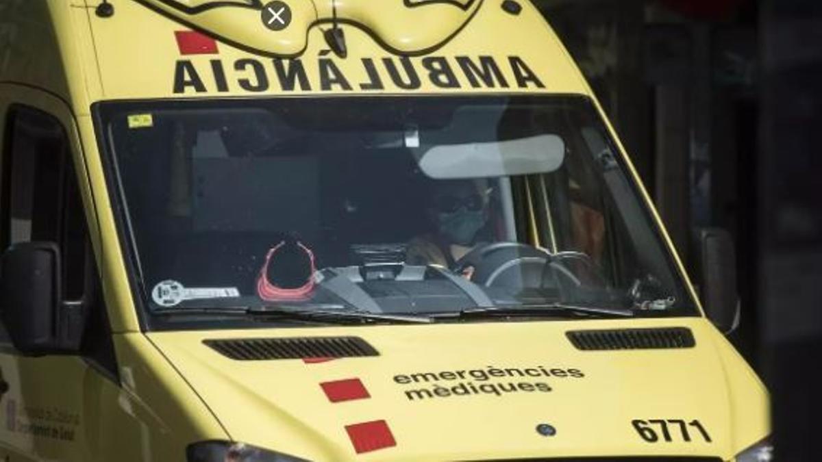 Una ambulància del SEM, en una imatge d'arxiu.