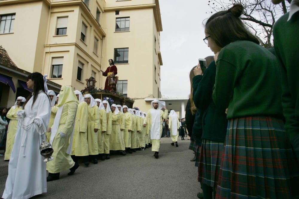 Traslados y procesiones del Viernes de Dolores