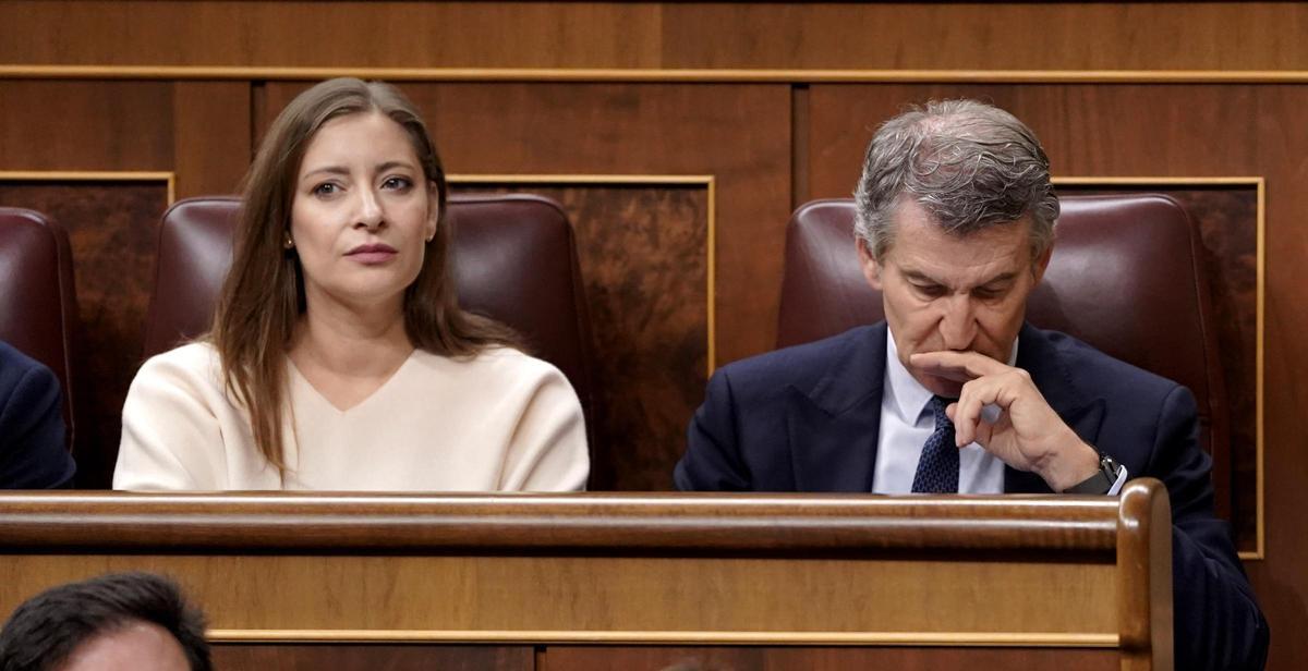 Alberto Núñez Feijóo y Ester Muñoz, PP. Comparecencia de Pedro Sánchez en el Congreso de los Diputados.