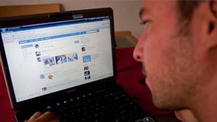 Facebook reconoce ataques &#039;spam&#039; a los usuarios con imágenes pornográficas y violentas