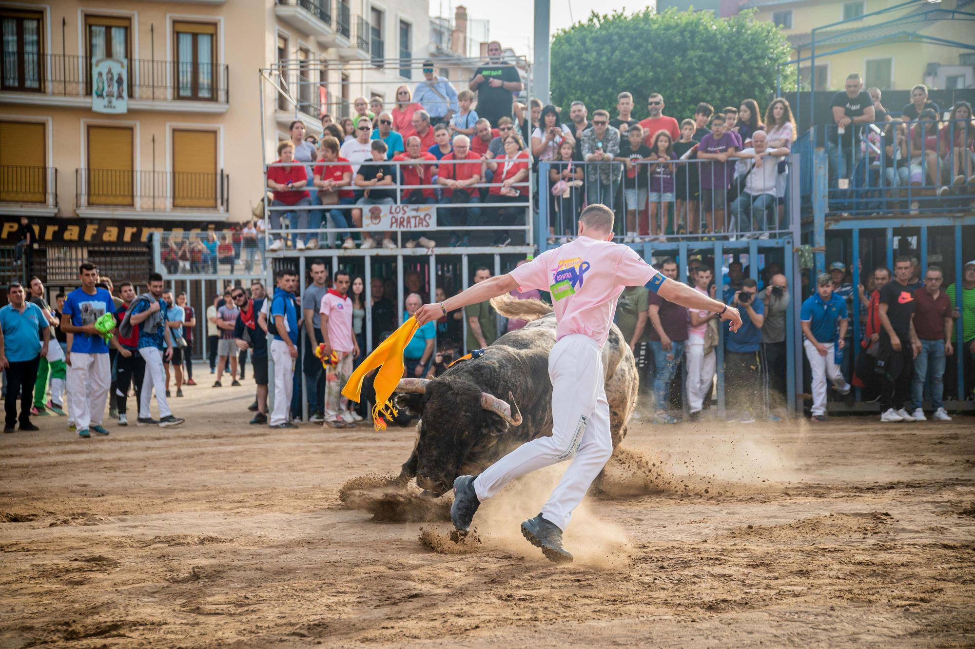 La tarde taurina del viernes de la Fira d'Onda, en imágenes