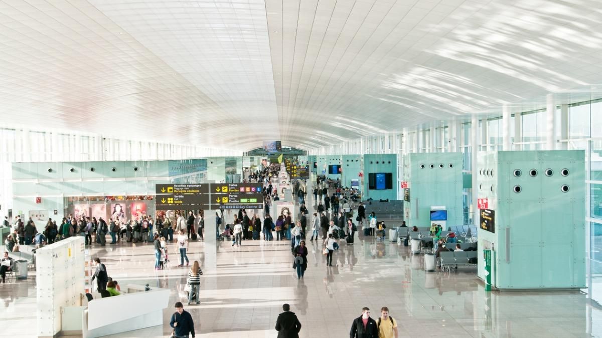 El Ministerio de Exteriores avisa: evita viajar a estos lugares este verano 2024