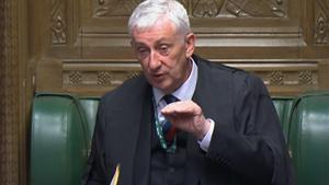 El presidente de la Cámara de los Comunes, Lindsay Hoyle, durante la sesión de este jueves.