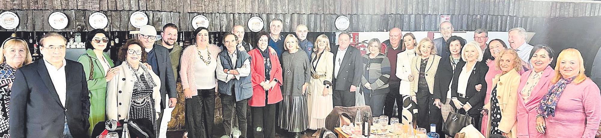 Socios taurinos peña gastronómica Oro y Plata.