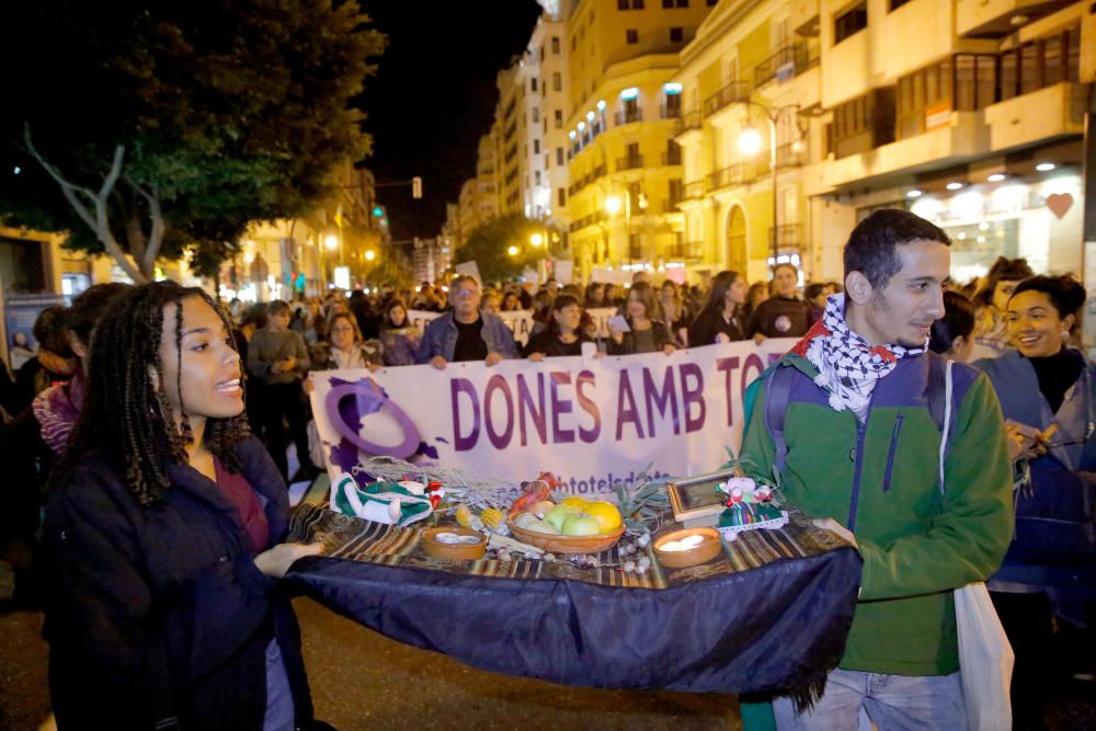 Manifestación contra la violencia de género en València