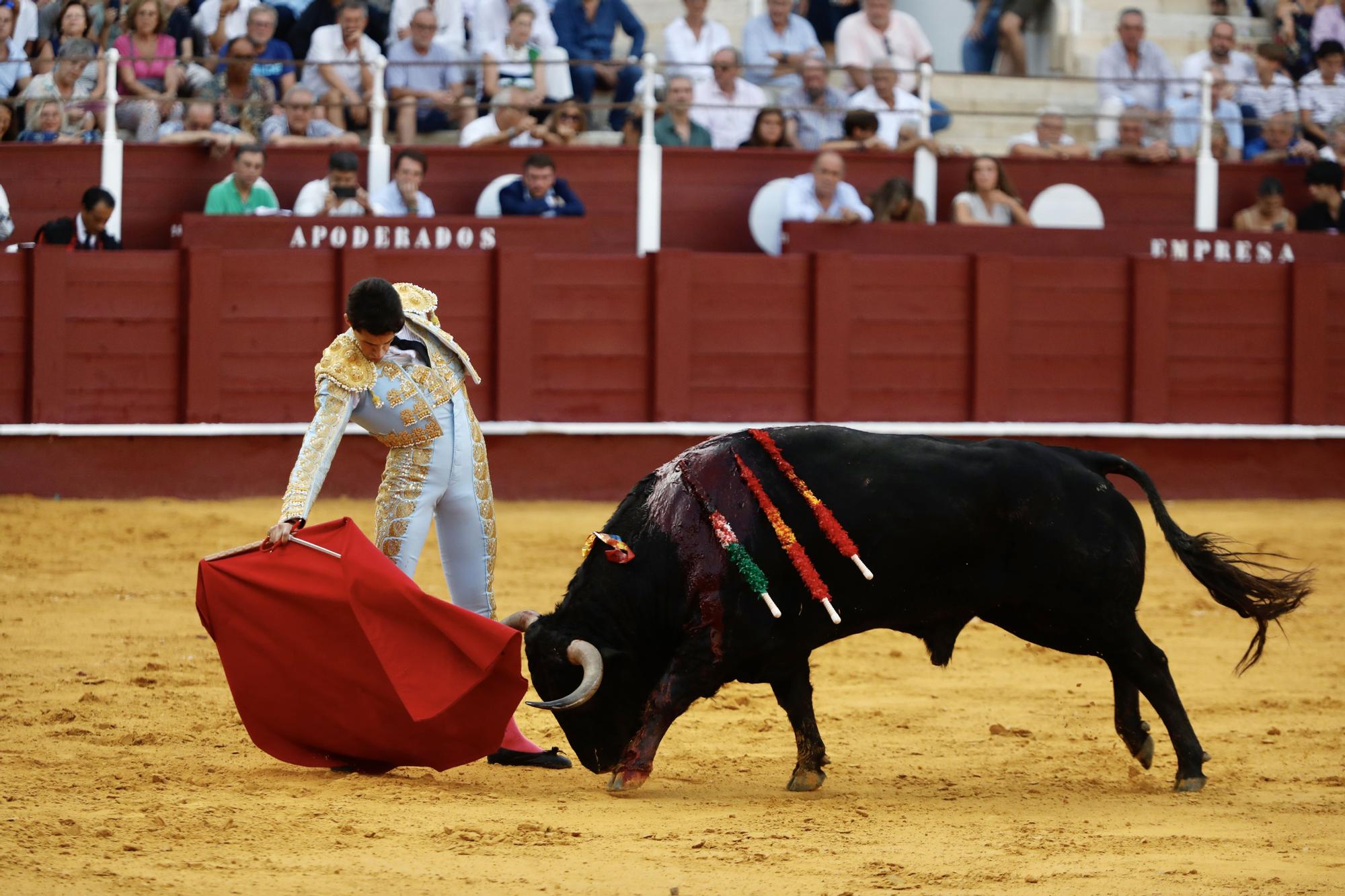 Fotos de la novillada que abre la feria taurina de Málaga