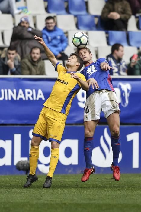 El partido entre el Oviedo y el Alcorcón, en imágenes