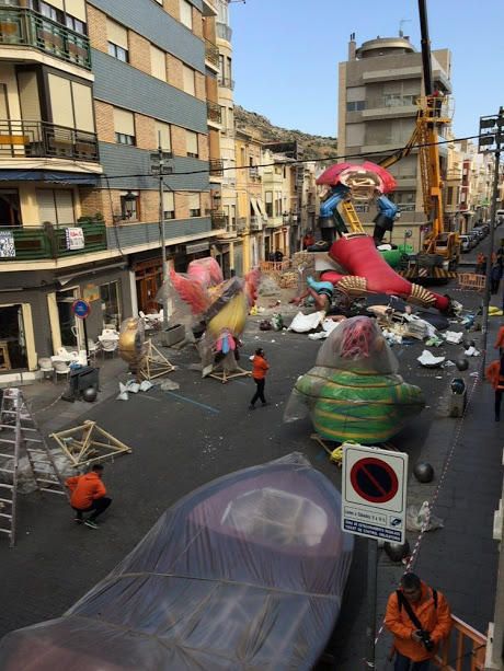 Cae el remate de una falla en Cullera