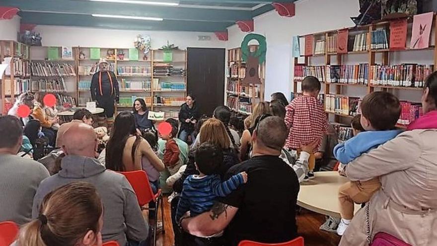 La Biblioteca de Toro abre sus puertas a los niños de la guardería