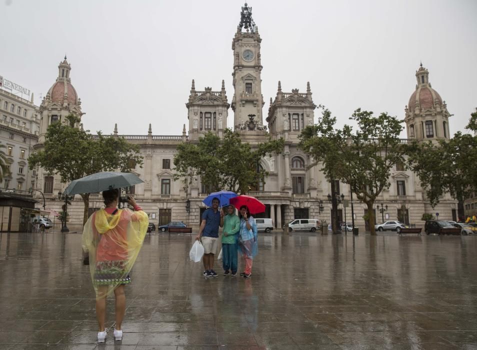 Llueve en la ciudad de Valencia