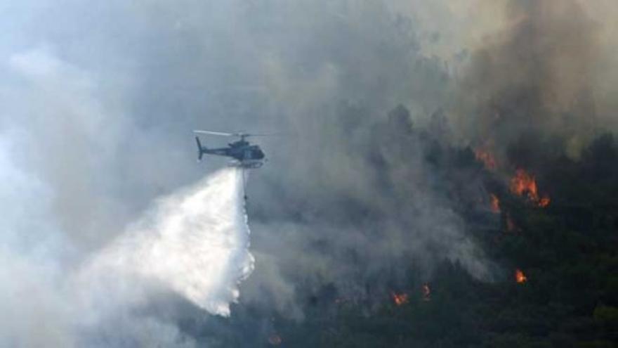 El incendio en Tarragona continúa activo pero controlado