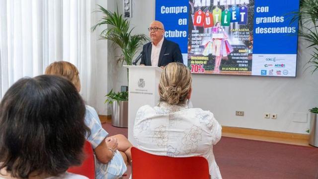 Manuel Padín, durante la presentación de la Feria Outlet.