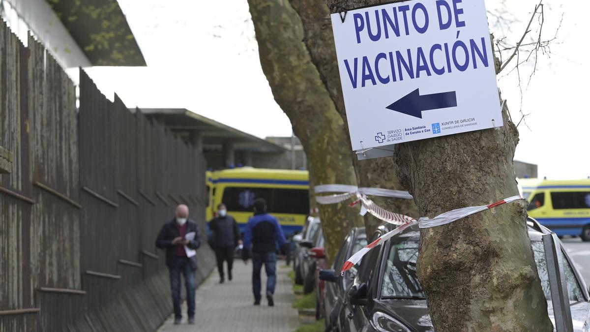 El Sergas estima una asistencia del 70% a la vacunación del sábado, con casi 11.300 personas entre 60 y 65 años