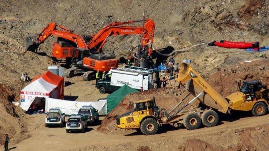 La lucha por evitar bulos y proteger a Julen